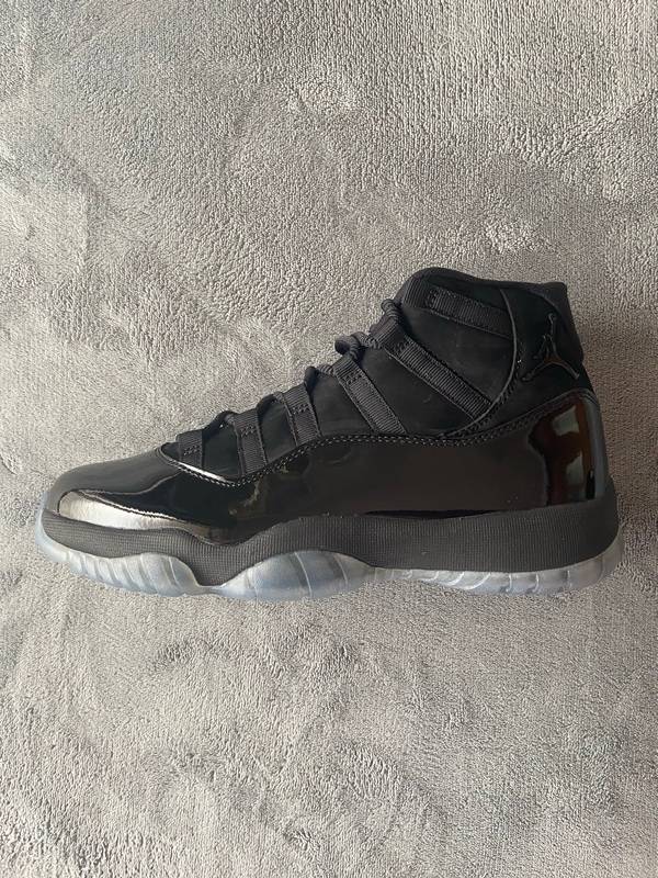 Air Jordan 11 Retro Cap and Gown