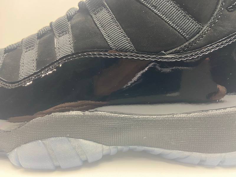 Air Jordan 11 Retro Cap and Gown