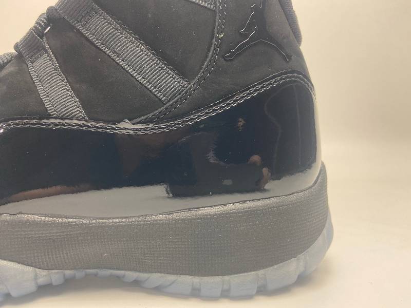 Air Jordan 11 Retro Cap and Gown