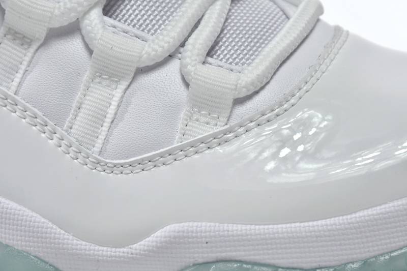 Air Jordan 11 Retro Legend Blue