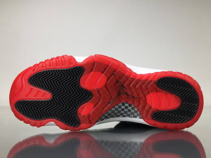 Air Jordan 11 Retro Low Bred