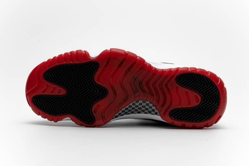 Air Jordan 11 Retro Low Concord Bred
