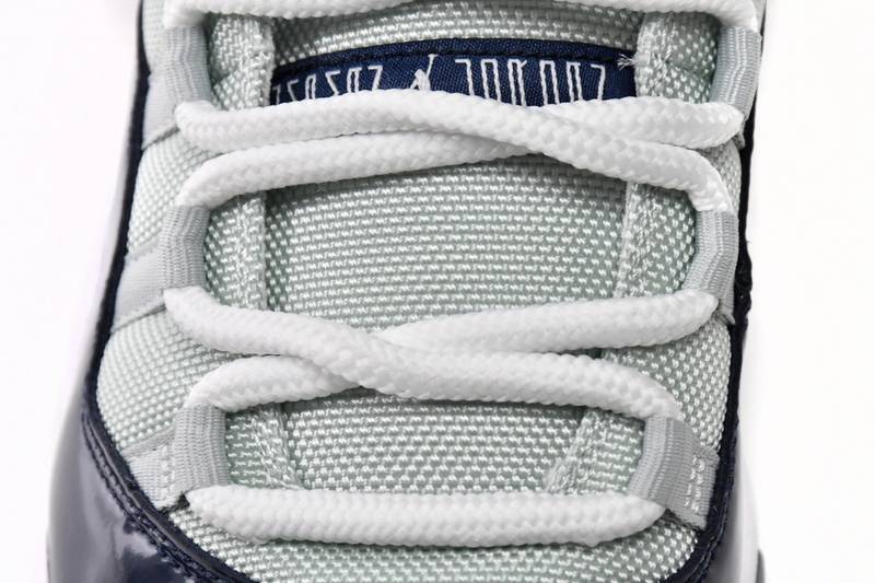 Air Jordan 11 Retro Low Georgetown