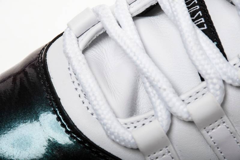 Air Jordan 11 Retro Low Iridescent