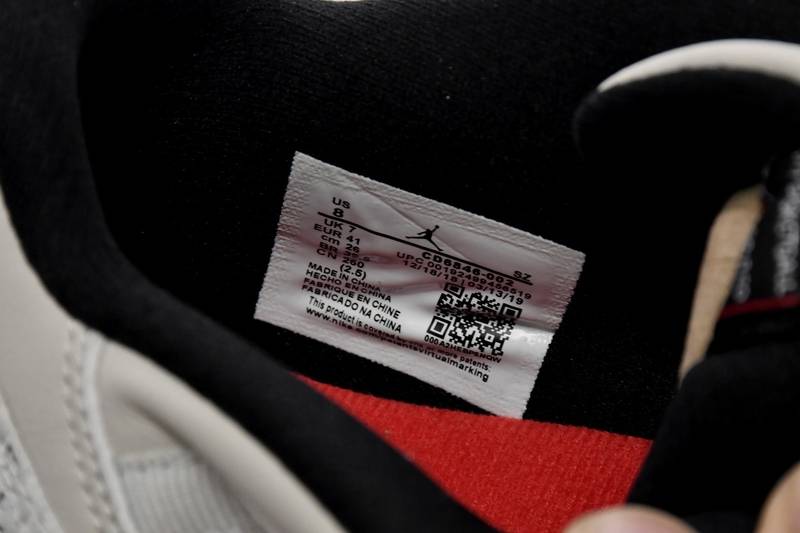 Air Jordan 11 Retro Low Snake Light Bone