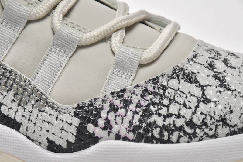 Air Jordan 11 Retro Low Snake Light Bone