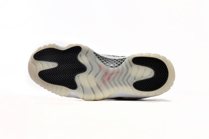 Air Jordan 11 Retro Low Snake Light Bone