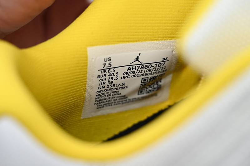 Air Jordan 11 Retro Low Tour Yellow Snakeskin