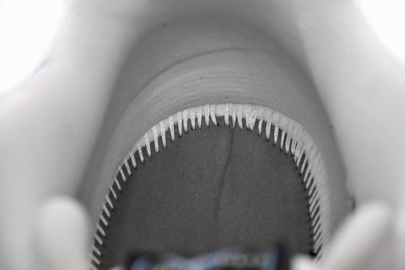 Air Jordan 11 Retro Low University Blue