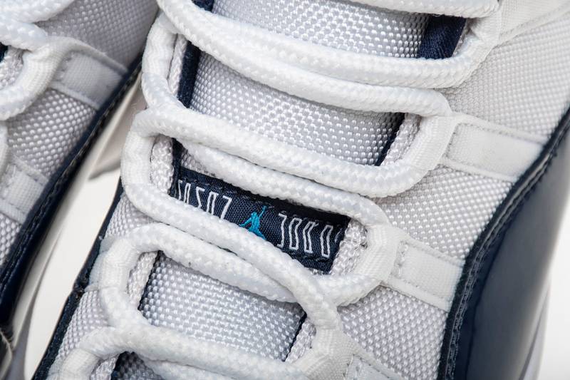 Air Jordan 11 Retro Midnight Navy