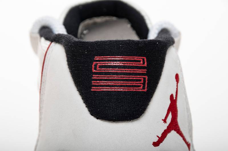 Air Jordan 11 Retro Platinum Tint