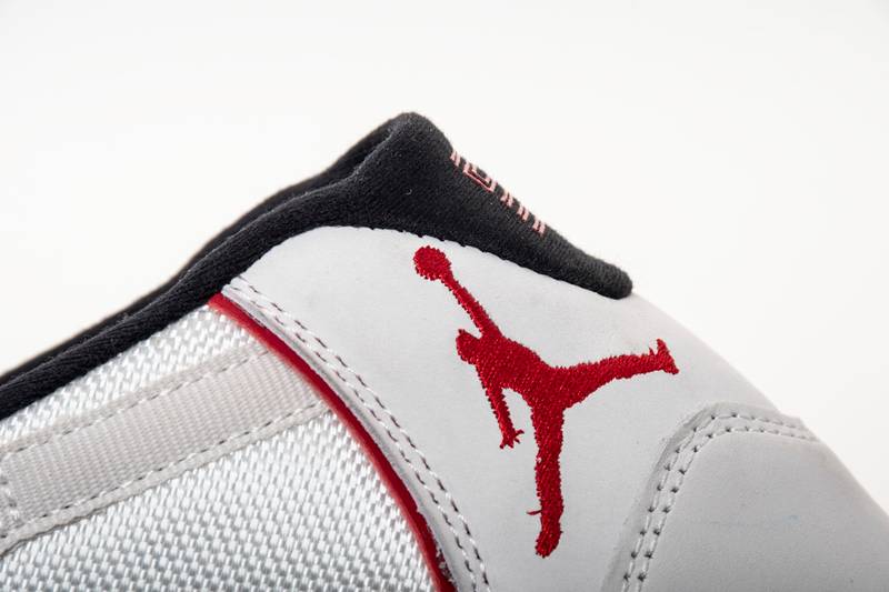 Air Jordan 11 Retro Platinum Tint