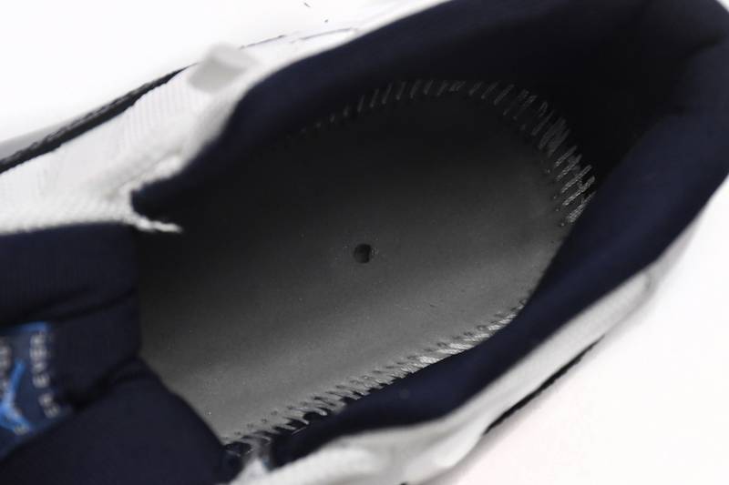 Air Jordan 11 Retro UNC Win Like 82