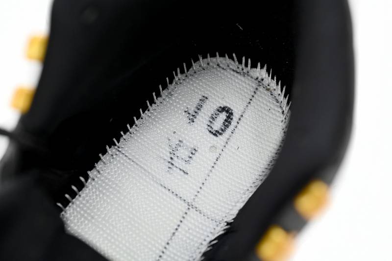 Air Jordan 12 Retro Black Taxi