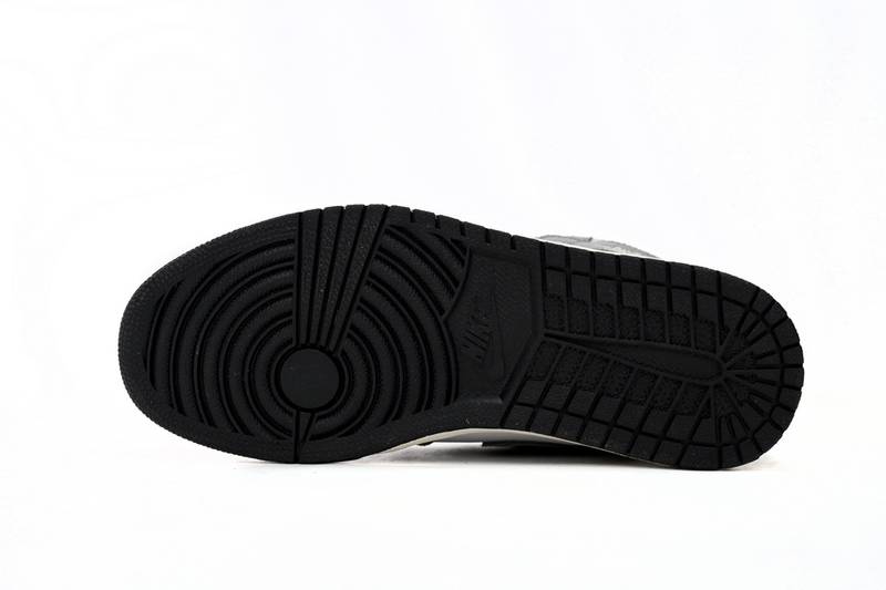 Air Jordan 1 Retro High OG Washed Black