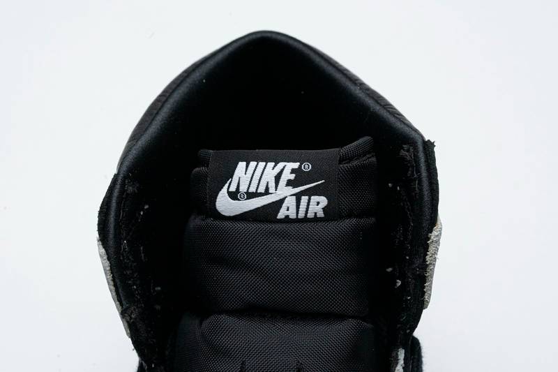 Air Jordan 1 High OG Metallic Silver