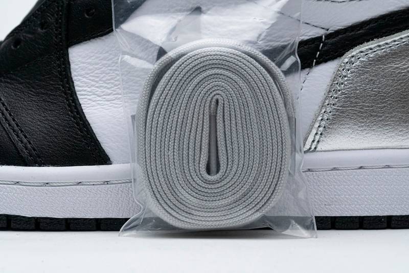 Air Jordan 1 High OG Metallic Silver
