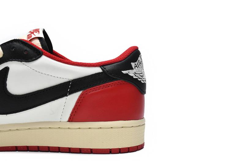 Air Jordan 1 Low Black Red x Travis Scott