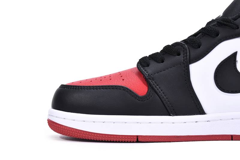 Air Jordan 1 Low Bred Toe