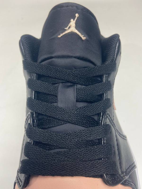 Air Jordan 1 Low Crimson Tint​