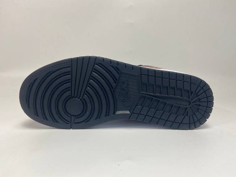 Air Jordan 1 Low Crimson Tint​