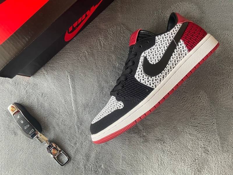 Air Jordan 1 Low Flyknit Black Toe