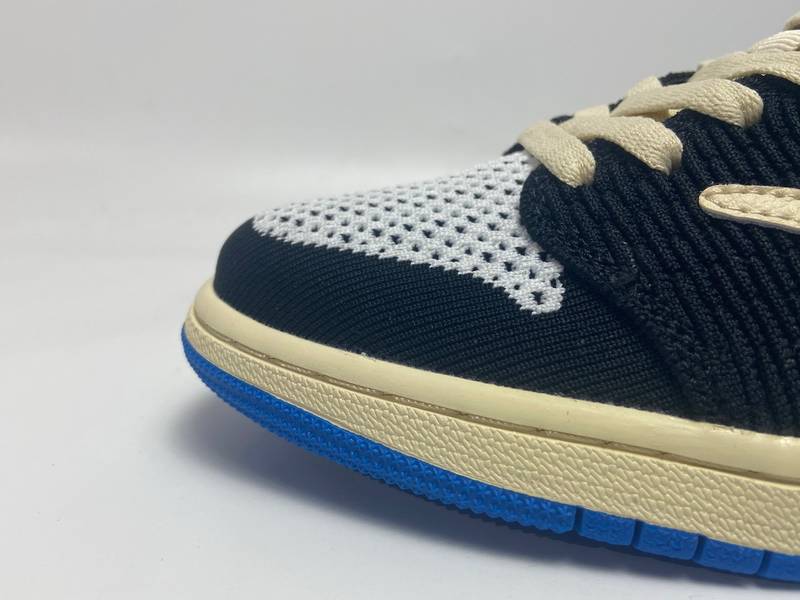 Air Jordan 1 Low Flyknit Fragment Design xTravis Scott