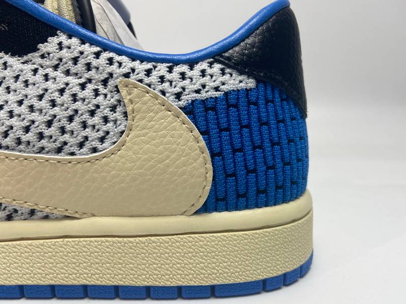 Air Jordan 1 Low Flyknit Fragment Design xTravis Scott