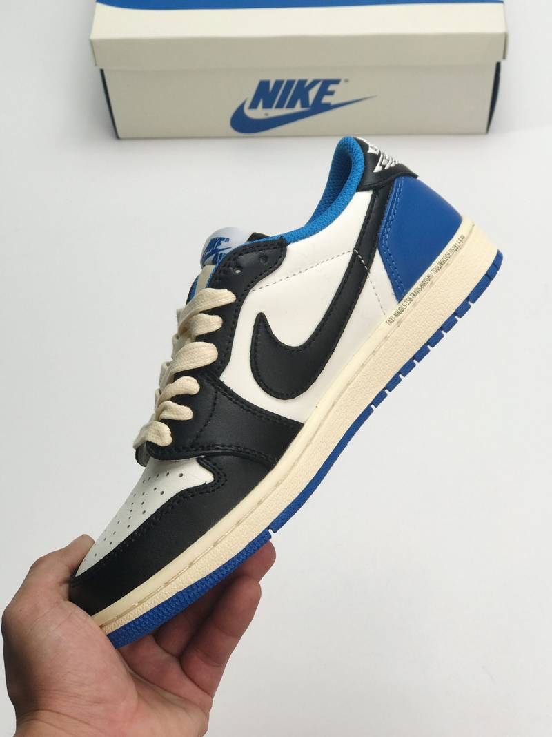 Air Jordan 1 Low fragment design x Travis Scott