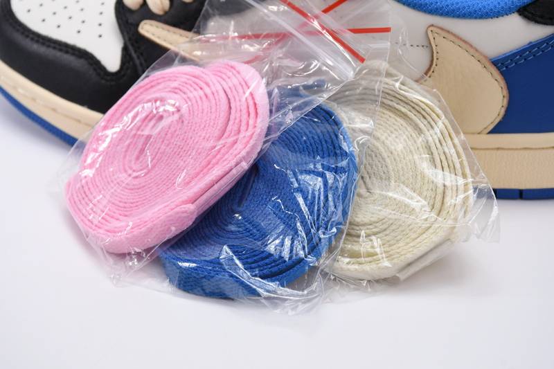 Air Jordan 1 Low fragment design x Travis Scott