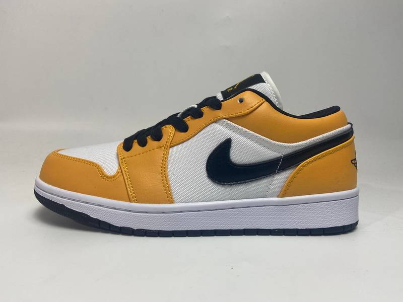 Air Jordan 1 Low Laser Orange (W)