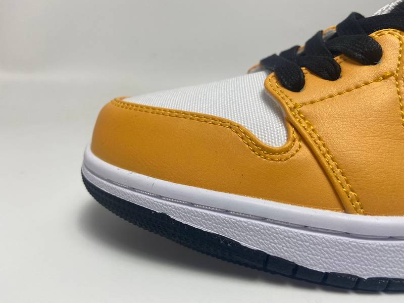 Air Jordan 1 Low Laser Orange (W)