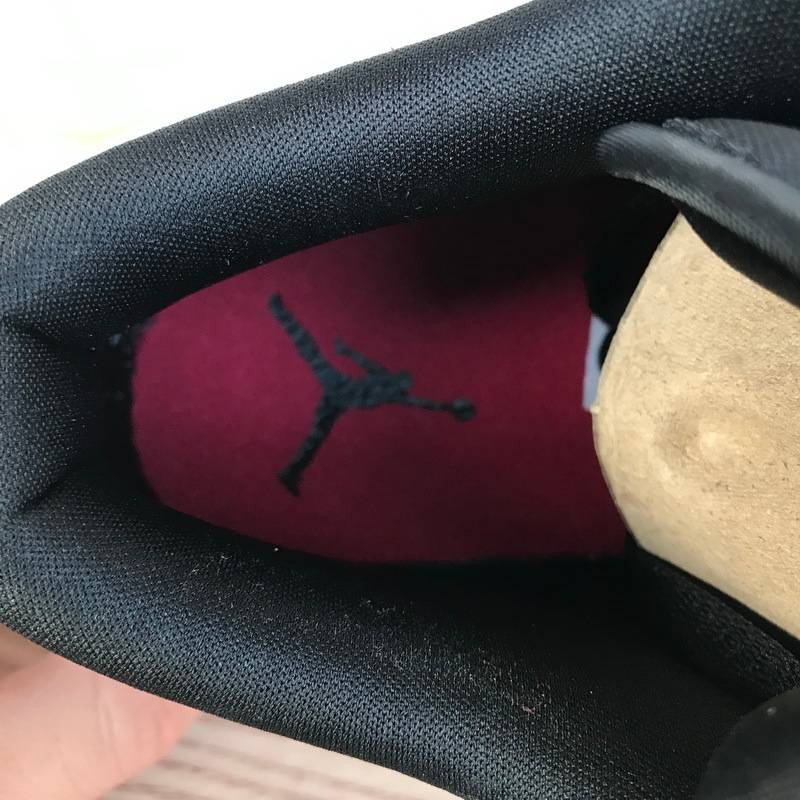 Air Jordan 1 Low Light Smoke Grey