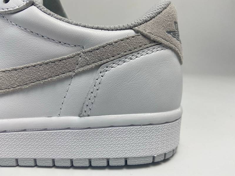 Air Jordan 1 Low OG Neutral Grey