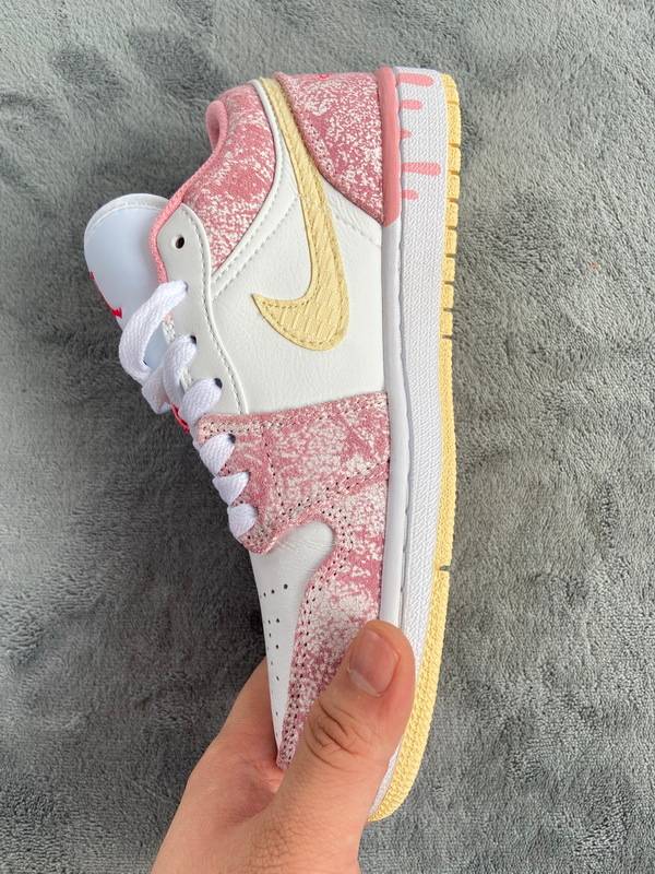 Air Jordan 1 Low Paint Drip