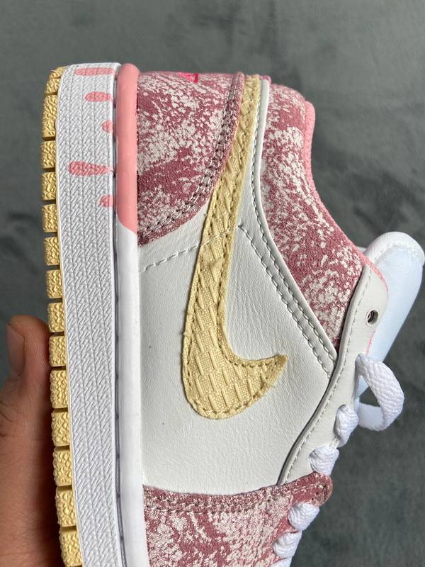 Air Jordan 1 Low Paint Drip