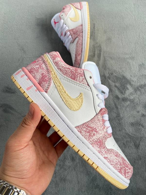 Air Jordan 1 Low Paint Drip