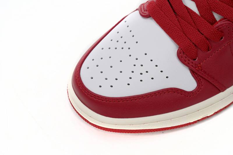 Air Jordan 1 Low Reverse Black Toe