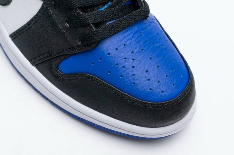 Air Jordan 1 Low Royal Toe