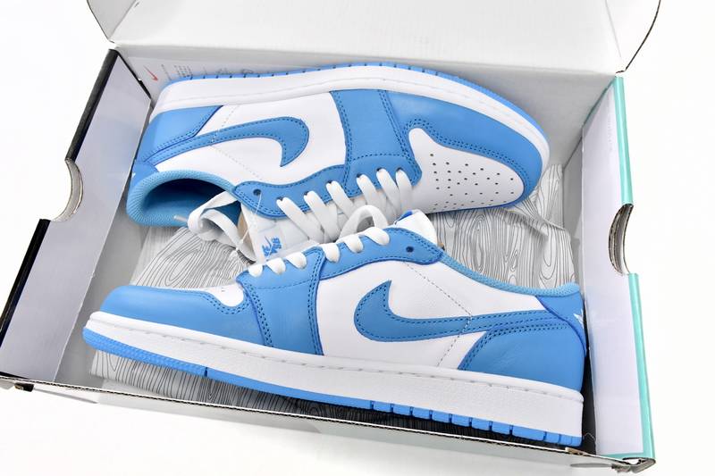 Air Jordan 1 Low SB UNC