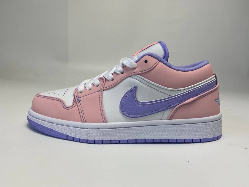 Air Jordan 1 Low SE Arctic Punch
