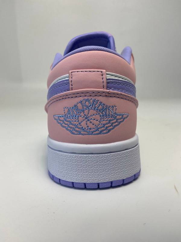 Air Jordan 1 Low SE Arctic Punch