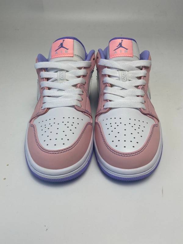 Air Jordan 1 Low SE Arctic Punch