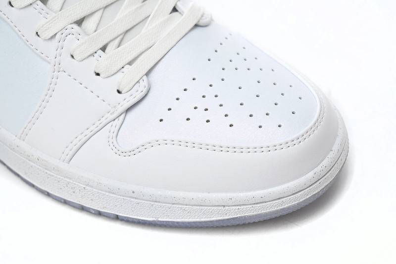 Air Jordan 1 Low SE Dare to Fly