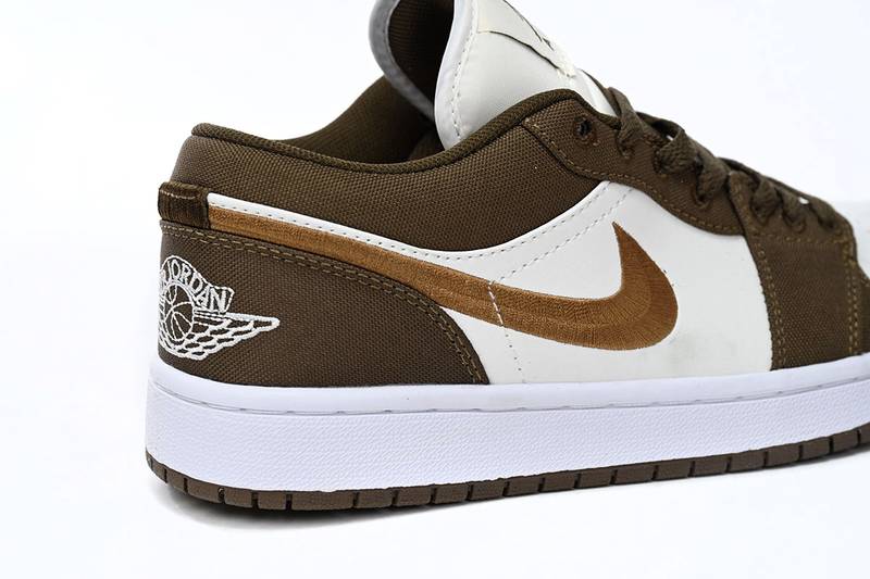 Air Jordan 1 Low SE Light Olive