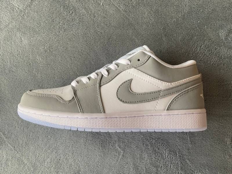 Air Jordan 1 Low Wolf Grey