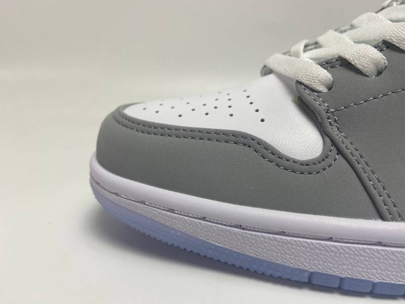 Air Jordan 1 Low Wolf Grey