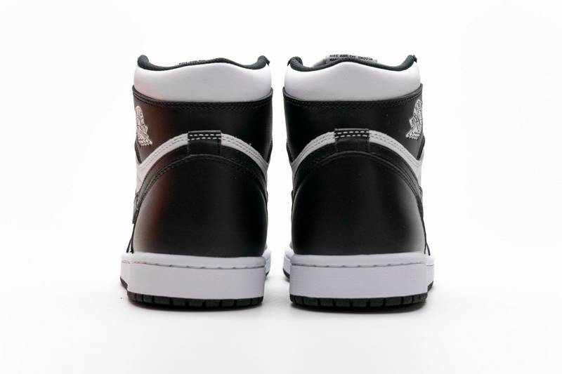 Air Jordan 1 Retro High  Black White