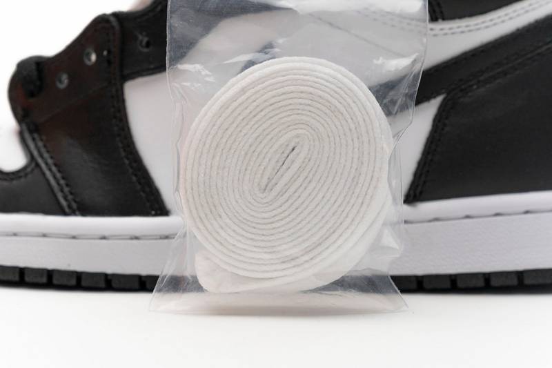 Air Jordan 1 Retro High  Black White