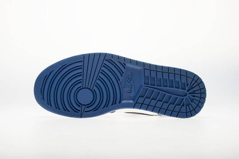 Air Jordan 1 Retro High Blue Moon